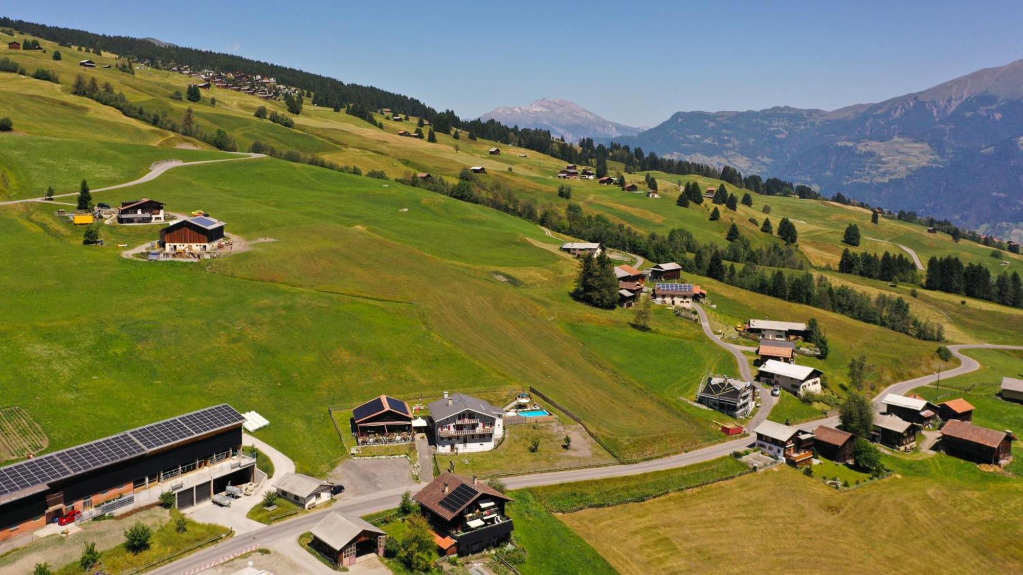 Gasthaus Alpina Tschappina Exteriér fotografie